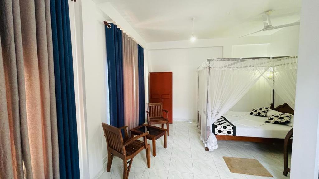 Sunny Mood Guest House Unawatuna Extérieur photo