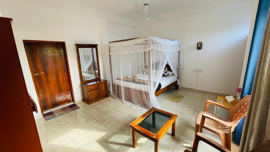 Sunny Mood Guest House Unawatuna Extérieur photo
