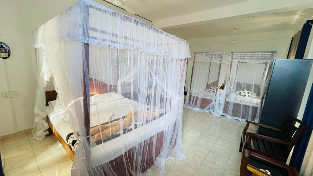 Sunny Mood Guest House Unawatuna Extérieur photo